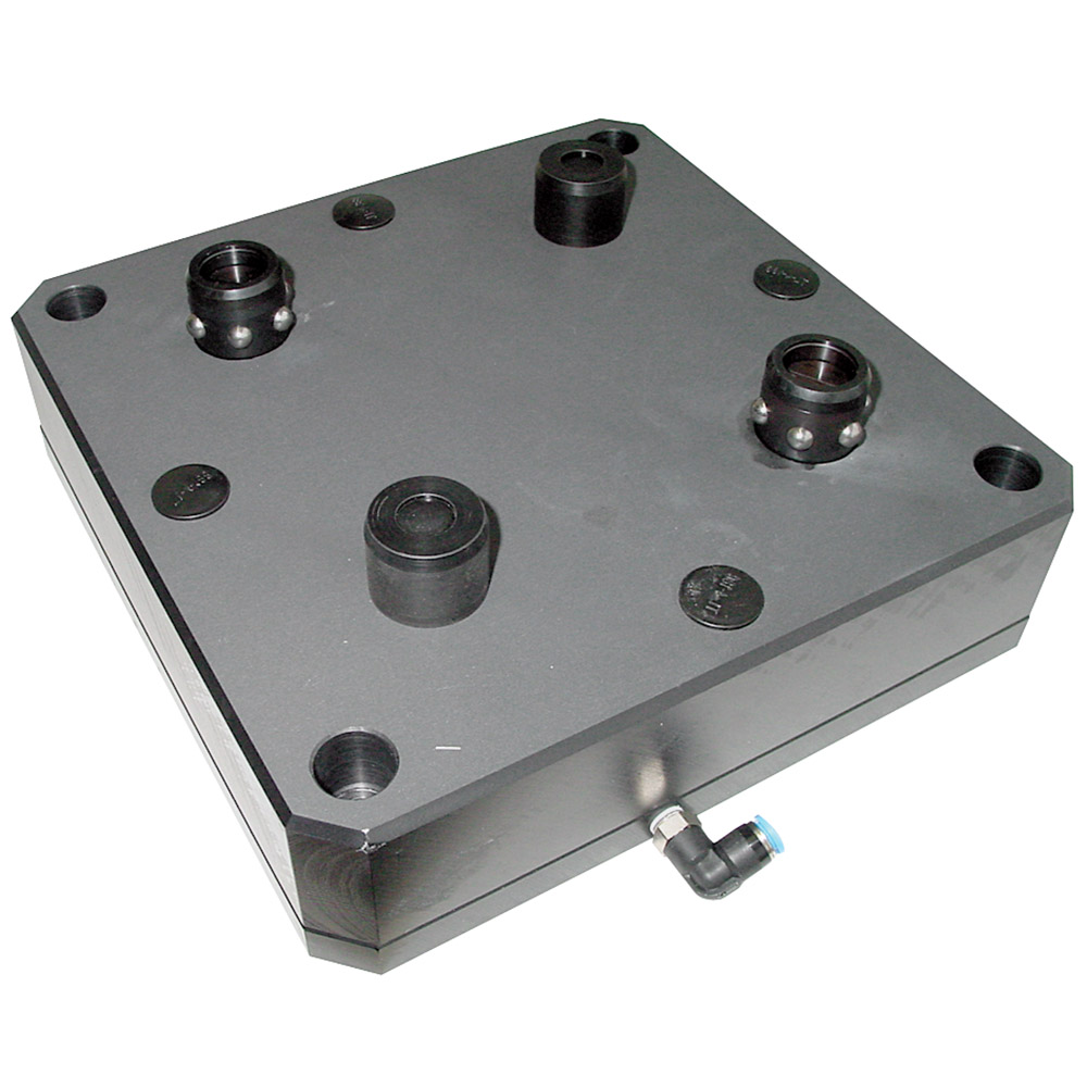Dummy chuck for clamping a GPS240 pallet on a exchange or draining station.