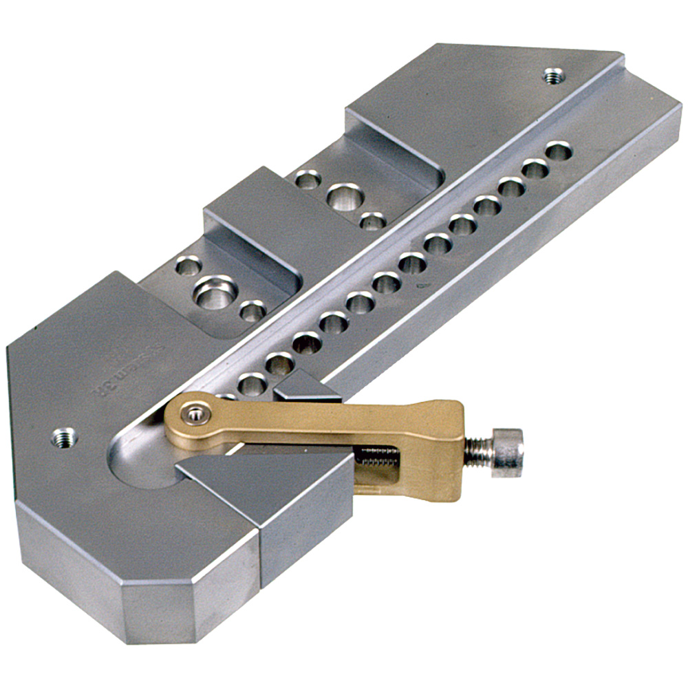 Vice for clamping rectangular workpieces up to 150 mm. Note: Mounts on HP, Magnum or MacroTwin levelling adapter.